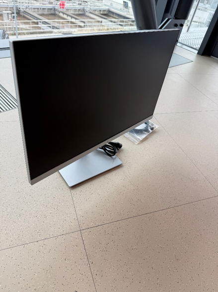 Nr 9 - HP EliteDisplay E273-27-Zoll-Monitor (Stock: 3)